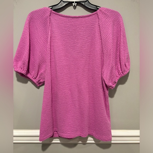 Women's Loft Short Sleeve Puff Top. Color is fuschia. Worn 1x. Size Large - Picture 2 of 12